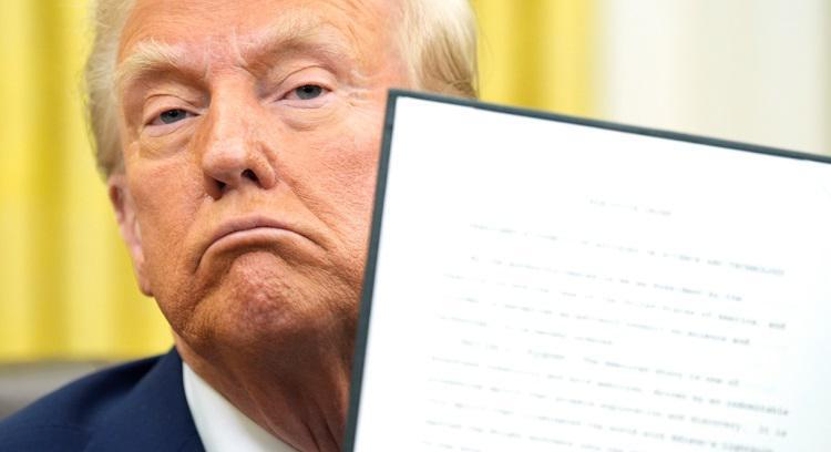 “ზონის დატბორვა“, “სენსორული გადატვირთვა“ და ა.შ. - სტრატეგიები, რომელსაც  ტრამპი პოლიტიკაში დომინირებისთვის იყენებს: “პირველად ეს პუტინმა გამოიყენა"