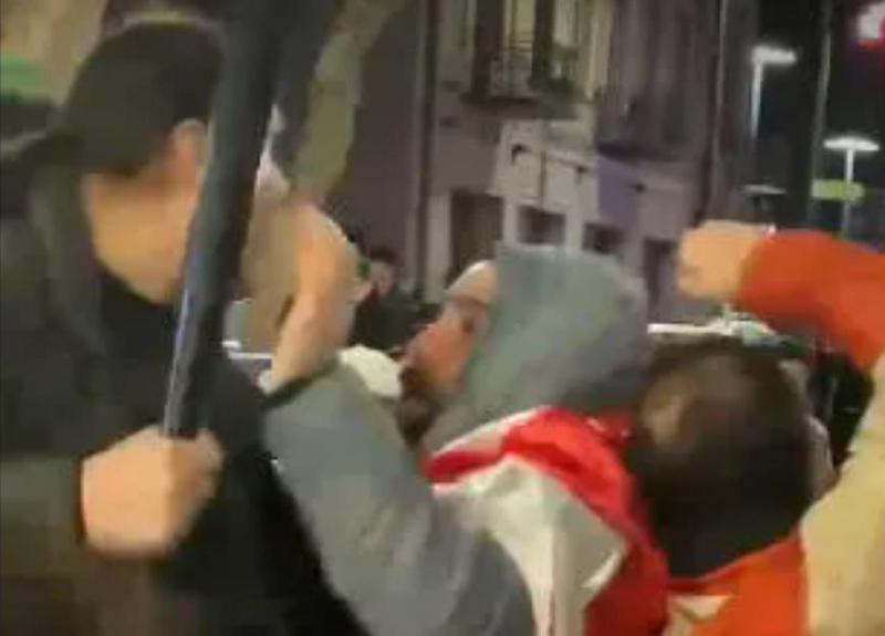 საპროტესტო მარშის მონაწილეებს ფილარმონიასთან ორი პირი თავს დაესხა - რას აცხადებს შსს?