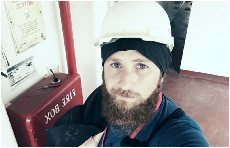 "მურმანსკის პორტში გემზე ამოვიდა ФСБ... ჩამკეტეს, გამხადეს... მეკითხებოდნენ, რუსეთი ოკუპანტია თუ არა, დამიწვავს თუ არა რუსეთის დროშა აქციაზე" - რას წერს მეზღვაური გიორგი ნაგერვაძე?