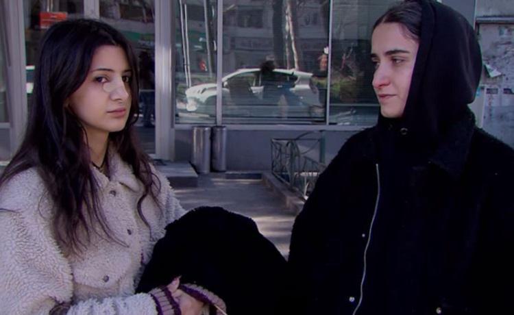 შსს-ს ინფორმაციით, “კრაბ კოფის“ თანამშრომლებთან სიტყვიერი და ფიზიკური დაპირისპირების ფაქტზე, მამაკაცი დააკავეს