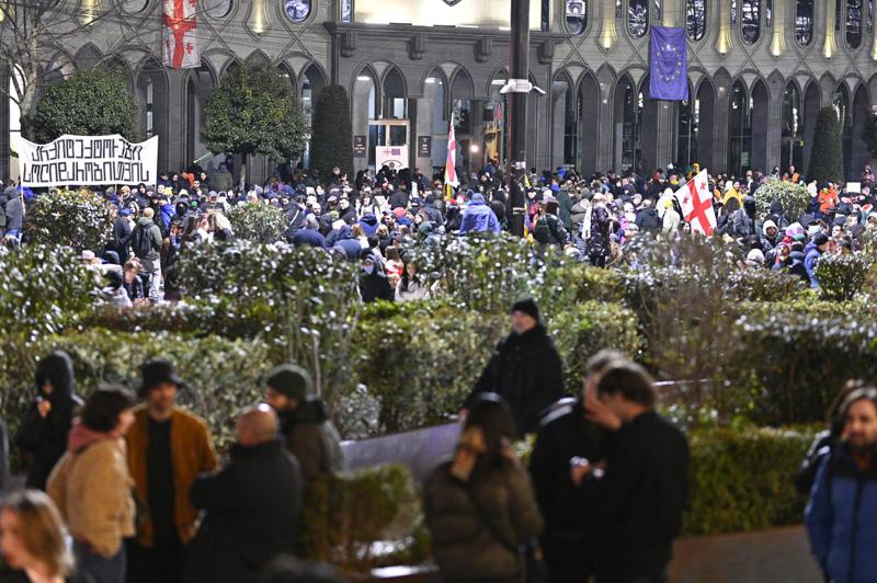პროტესტის მე-100 დღე - რუსთაველის გამზირი კვლავ გადაკეტილია (ფოტო)