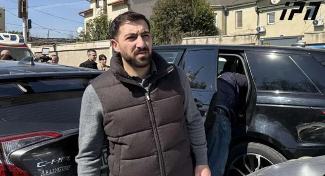 "ვერსად ვერაფერს ნახავენ - ტვინშიც რომ შეძვრნენ, იქაც ვერ ამოიკითხავენ იმას, რომ ჩვენ რამეს ვაპირებდით" - რას ამბობს ბიზნესმენი ირაკლი პაპიაშვილი ჩხრეკის შემდეგ?