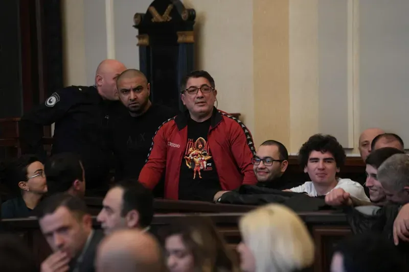 "რა აუცილებლობა არსებობს, რომ საპატიმროში ვიყო და არა სახლში? რაღაც ადამიანურიც ხომ არსებობს? პატრიარქს ვთხოვ, გამოგზავნეთ თქვენი წარმომადგენელი" - ვეფხია კასრაძე