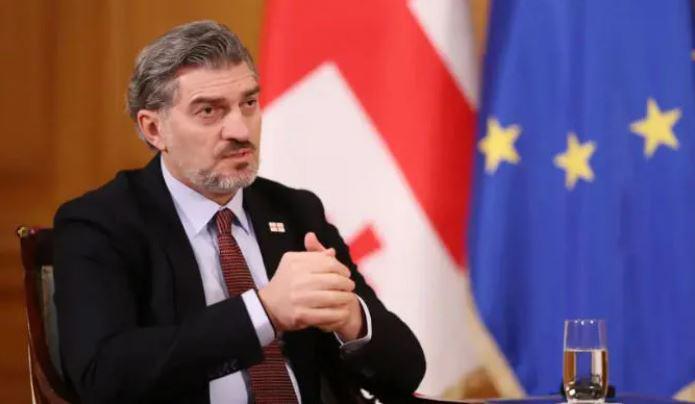 ყაველაშვილის განცხადებით, ის დაპატიმრებულ პოლიტიკოსებს შეიწყალებს, თუ ისინი შეწყალებას ითხოვენ და არჩევნებში კენჭს იყრიან