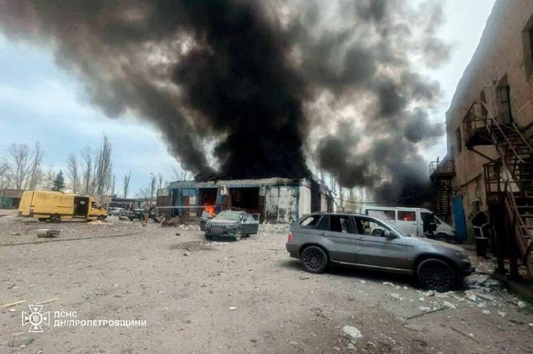 მძიმე ღამე უკრაინაში - რუსულმა მხარემ კრივოი როგი დაბომბა: დაღუპულია 4, მძიმედ დაშავდა 17 მშვიდობიანი მცხოვრები