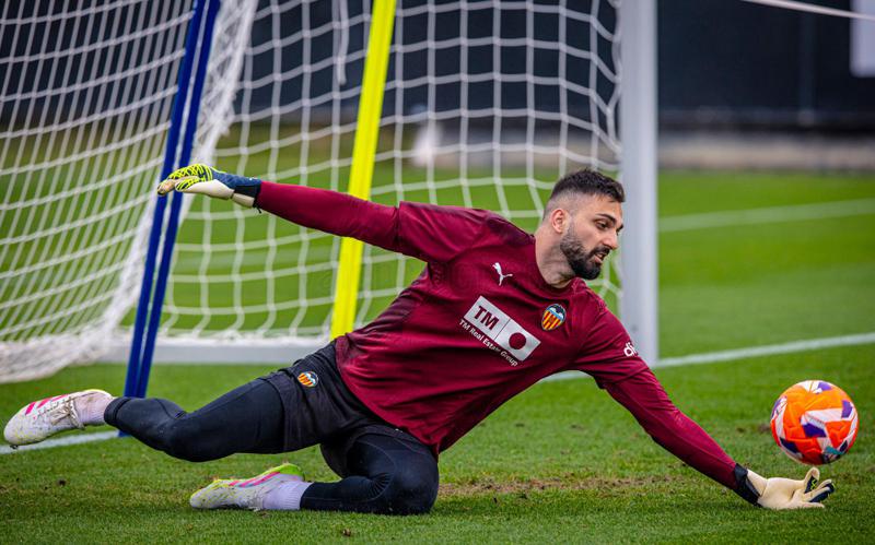 "მამარდამ" ვინისიუსს თერთმეტმეტრიანი აუღო (ვიდეო)