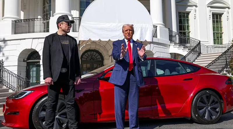 "არ მჭირდება მისი მანქანა...მხარდასაჭერად ვიყიდე და იცით რას ვაკეთებ?" - დონალდ ტრამპი ილონ მასკს აქებს, თუმცა ამბობს, რომ "ადმინისტრაციაში ის არ სჭირდება"