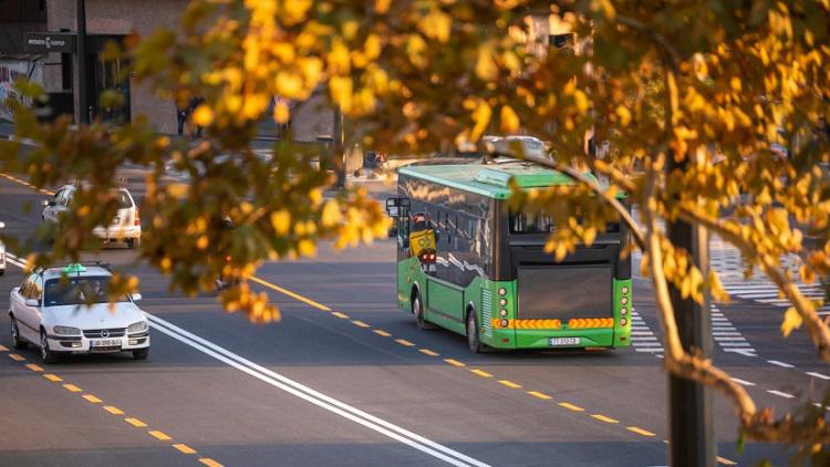 აღდგომის დღეებში მუნიციპალური ტრანსპორტი მოქალაქეებს უფასოდ მოემსახურება - ცნობილია მარშრუტები და განრიგი