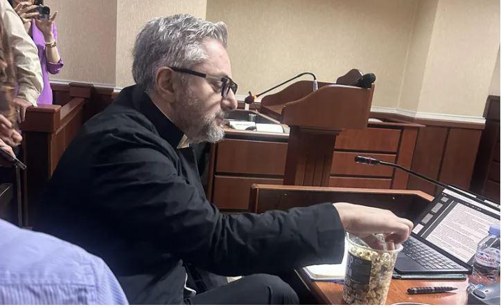 ნიკა გვარამიას სასამართლო პროცესზე შესვენება გამოცხადდა - მიზეზი მის მიერ “პოპკორნის“ ჭამა გახდა