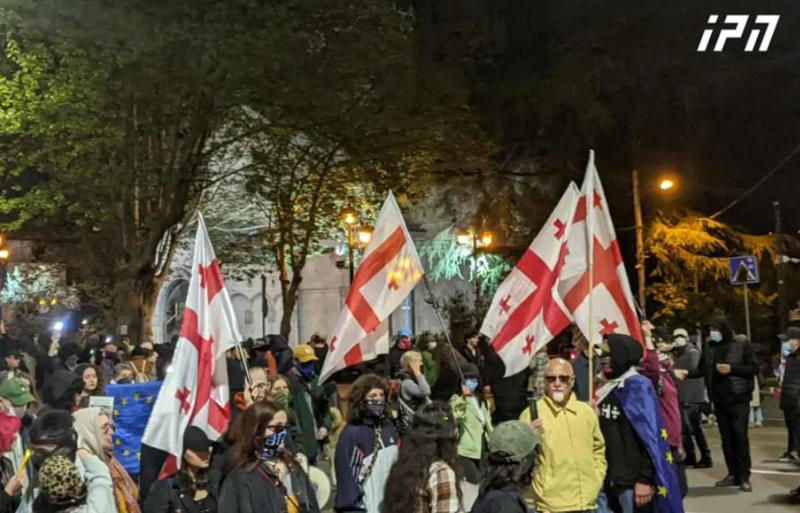 რუსთაველის გამზირზე საპროტესტო აქცია განახლდა