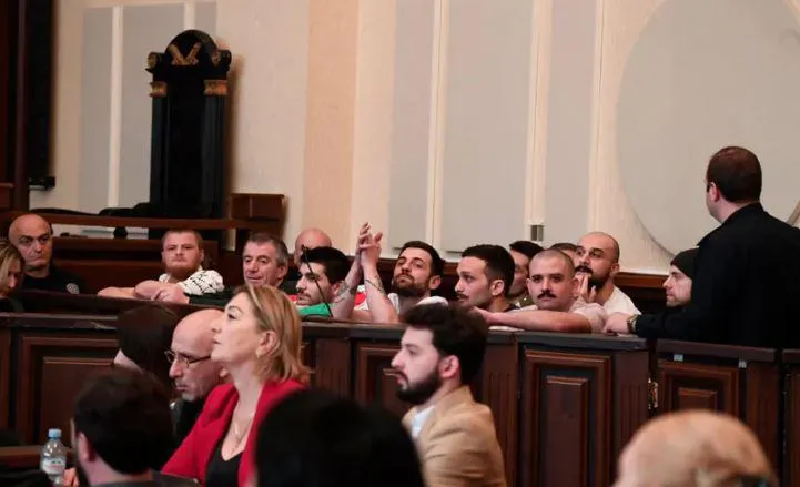 მოსამართლემ ანდრო ჭიჭინაძე, ონისე ცხადაძე და კიდევ 9 პირი კვლავ პატიმრობაში დატოვა