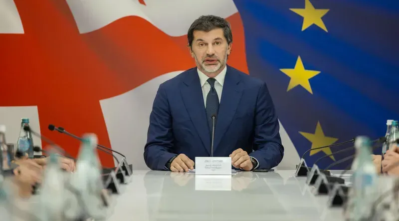 "სადგურის მოედანთან არსებულ ბაზრობაზე ხანძრის შედეგად დაზარალებულებისთვის მუნიციპალიტეტი დახმარების პაკეტს ამუშავებს" - კალაძე