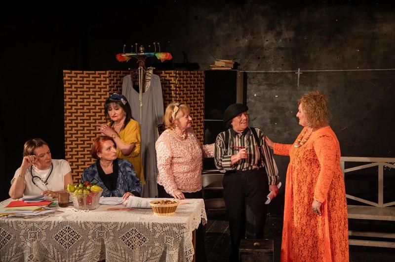 ქუთაისში 60+ კლუბის წევრების მონაწილეობით სპექტაკლის პრემიერა შედგა - გაიცანით მთავარი გმირები