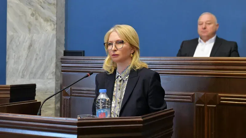 "ჩვენ შევიძინეთ 500 მლნ ღირებულების ოქრო იმ დროს, როცა ფასი იყო გაცილებით დაბალი, მას შემდეგ ორჯერ და მეტად გაიზარდა ფასი" - თურნავა
