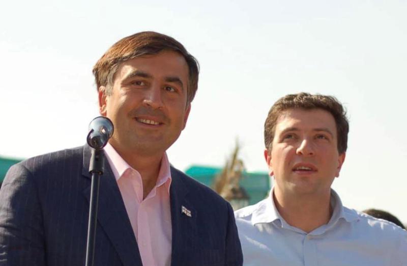 "დავას გადავაწყდი სააკაშვილის ბანერის ყოფნა-არ ყოფნაზე... ჩვენ ხომ იმისთვის ვიბრძვით, რომ ვიღაცას ბანერის ჭერის უფლება ჰქონდეს" - უგულავა