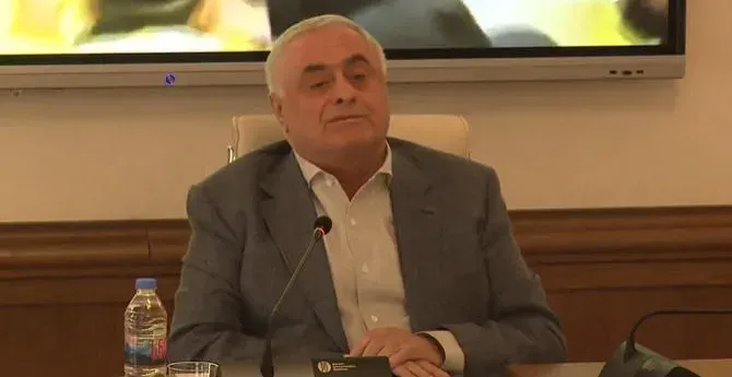 "სააკაშვილმა მოინდომა მაჟორიტარებთან შეხვედრა... რომ შევედით, გვითხრა, ისეთი ტყვიები მაქვს შემოტანილი, რვა თვე ფეხზე ვერ დადგებითო" - ვიქტორ ჯაფარიძე