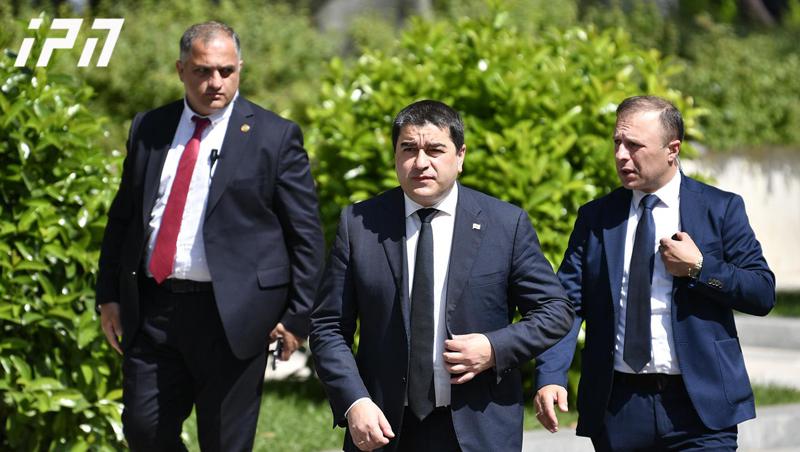 “ცრუ ფიცის, ცრუ განზრახვების, ცრუ სწავლებების ყველა შემომტანი თესავს შუღლს, განხეთქილებას, ზიზღსა და ბოროტებას“ - შალვა პაპუაშვილი