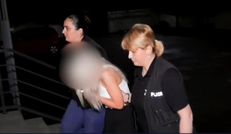 სამართალდამცველებმა სასაზღვრო გამშვებ პუნქტ “სარფზე", ხელბარგის შემოწმებისას 1245 აბი ნარკოტიკული საშუალებები ამოიღეს - დაკავებულია 36 წლის ქალი