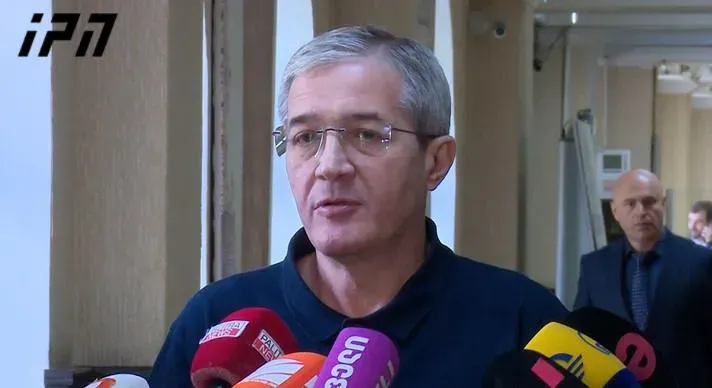 "ცოტა პატივი მაინც სცენ ჩემს ჭაღარას, თუ გიორგი მიწერია დოკუმენტში, გიორგი დამიძახონ, თორემ ასე "ვასილიჩსაც" მეძახიან" - გივი თარგამაძე