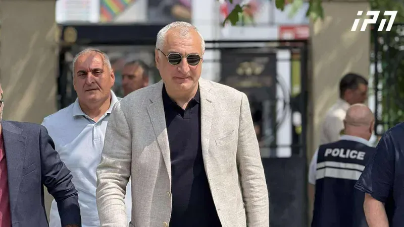 "არ მივცემთ ბიძინა ივანიშვილს იმის შანსს, რომ მე ციხეში შევიდე" - მამუკა ხაზარაძე