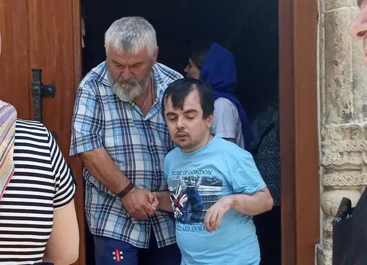 "ისევ ვითხოვ დახმარებას... მედიკამენტური მკურნალობის მესამე კურსიც უნდა ჩატარდეს" - მამა შვილის გადასარჩენად დახმარებას ითხოვს
