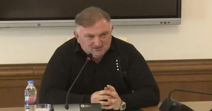 “ერთ-ერთმა პოლიციელმა მითხრა, ლევან გაჩეჩილაძეს და მის ძმას აგინეო, რატომ ვაგინო-მეთქი? "დუბინკა“ მირტყა ტუჩებთან, აგინე, თორემ მოგკლავო“ - მიხეილ მესხი 2009 წლის 15 ივნისის აქციაზე