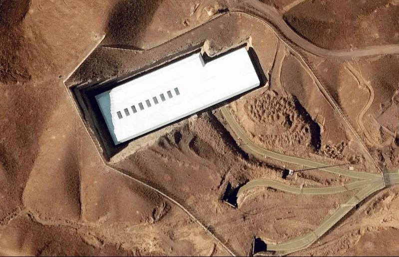 "მხოლოდ აშშ-ს აქვს ბომბი, რომელსაც მისი განადგურება შეუძლია" - საიდუმლო და სუპერ დაცული: რა ვიცით ირანის ფორდოუს ბირთვულ ობიექტზე, რომელიც ისრაელის მთავარი სამიზნეა