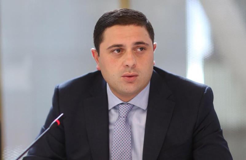 დაკავებულია ეკონომიკის მინისტრის ყოფილი მოადგილე რომეო მიქაუტაძე - რა ინფორმაციას ავრცელებს სუს-ი