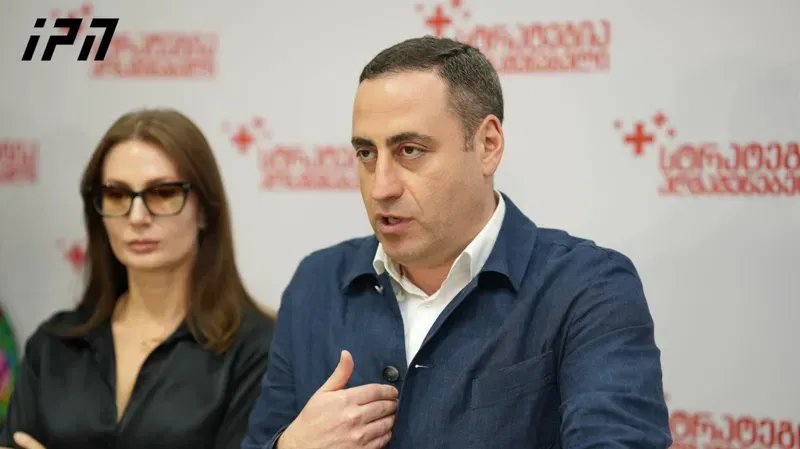 "ერთადერთი, რაც მაწუხებს საპატიმროში, ურთიერთთავდასხმებია - ტელევიზიით გამუდმებით ერთმანეთის ლანძღვას ვუყურებ" - ვაშაძე