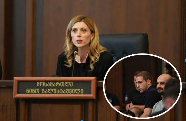 მოსამართლე ნინო გალუსტაშვილმა ანდრო ჭიჭინაძის, ონისე ცხადაძისა და კიდევ 9 პირის შუამდგომლობა საზოგადოებრივო ადვოკატების აცილებასთან დაკავშირებით, არ დააკმაყოფილა