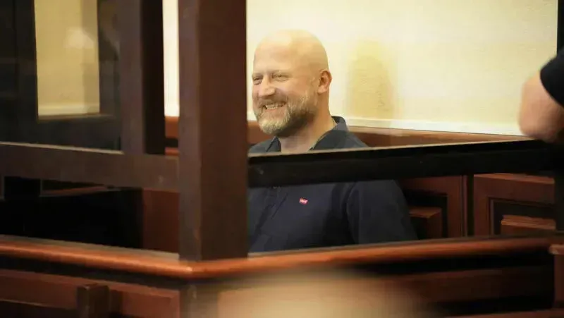 "თუ მიქანაძე ხედავდა, რომ სტრასბურგში ქვეყანას ვღალატობდი, რატომ იქვე არ მეცა ყელში?" - ზურაბ ჯაფარიძე