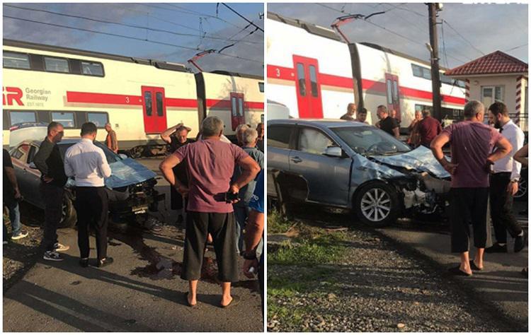 მატარებელი, რომელიც ბათუმიდან თბილისის მიმართულებით მოძრაობდა, ავტომობილს შეეჯახა - რას აცხადებენ შსს-ში