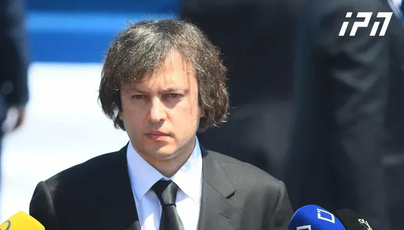 "თორნიკე რიჟვაძეს არაფერს ვაბრალებდით, მე და ჩემს მეგობრებს არავითარი პრეტენზია არ გვაქვს მის მიმართ - თუ ვინმე ემუქრებოდა, სწორედ ეს უნდა იყოს გამოძიების მთავარი საგანი" - ირაკლი კობახიძე