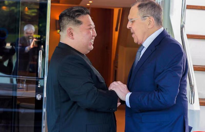 "მზად ვართ, უპირობოდ დავუჭიროთ მხარი ყველა ქმედებას, რომელსაც რუსეთი უკრაინაში ახორციელებს" - ლავროვისა და კიმ ჩენ ინის შეხვედრის დეტალები