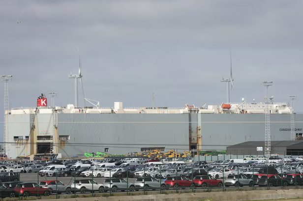 ევროკავშირის პორტებში გაჩერებული ათასობით ავტომანქანა - როგორ აისახა ტრამპის ტარიფები ევროპელ ავტომწარმოებლებზე