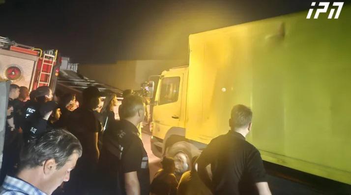 აღსრულების ბიუროს განცხადებით, თვალჭრელიძის ქუჩაზე მდებარე საცხოვრებელ კორპუსში გამოსახლების პროცესი დასრულებულია -  არაოფიციალური ინფორმაციით, დაკავებულია, სულ მცირე, 10 ადამიანი