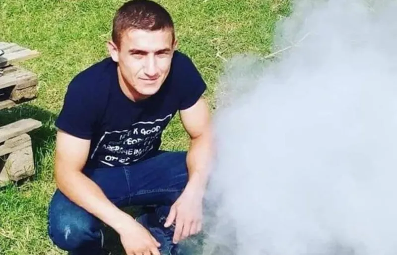 "ჯერ ხომ შენი ბიჭუნა ძალიან პატარაა ამისთვის" - ვინ არის ახალგაზრდა კაცი, რომელიც ანაკლიაში, იახტ კლუბის ტერიტორიაზე წყალში ჩავარდა და დაიღუპა