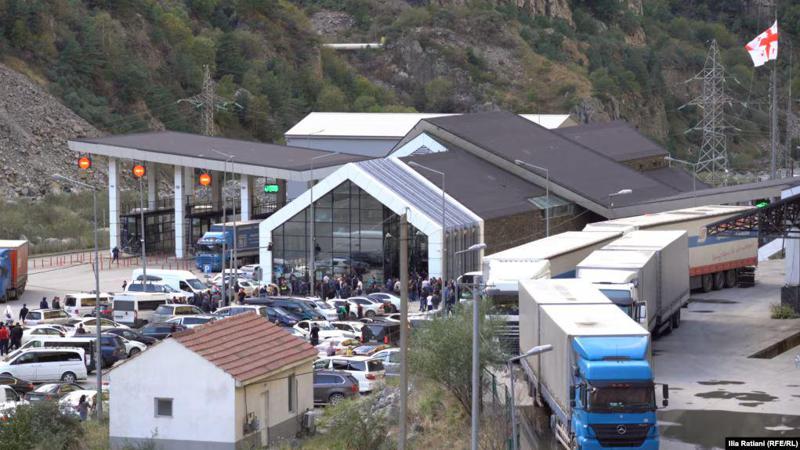 საქართველო-რუსეთის საზღვარზე ჩარჩენილმა უკრაინის ხუთმა მოქალაქემ უვადო შიმშილობა დაიწყო - რას ითხოვენ ისინი?