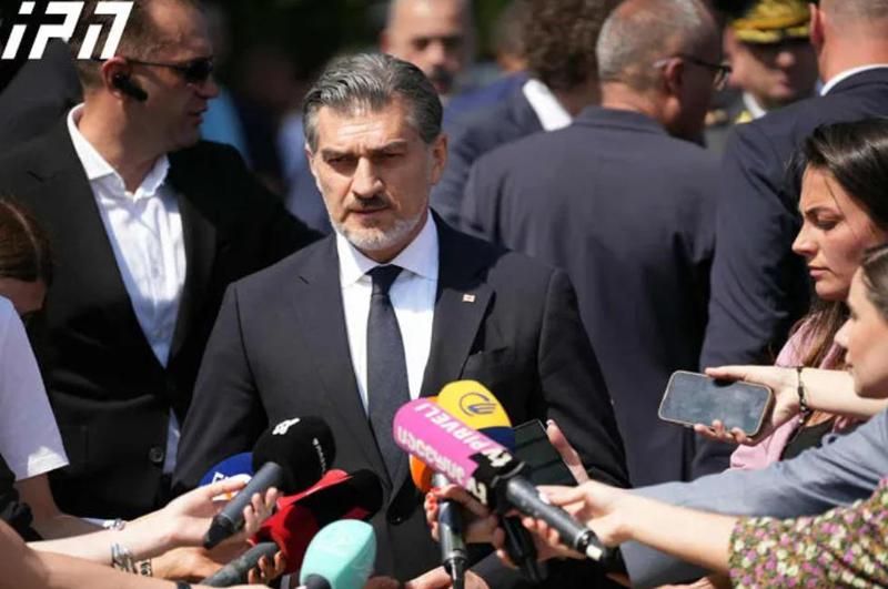 "2008 წლის 7 და 8 აგვისტოს რატომ არ თქვეს და არ აცნობეს საზოგადოებას, რომ რუსული ჯარი შემოსული იყო?! არქივს ვერ წაშლით!" - ყაველაშვილი