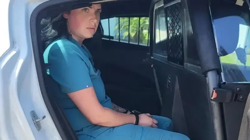 ამერიკელი ქალი 6 თვის განმავლობაში თავს რეგისტრირებულ ექთნად ასაღებდა - როგორ "გამოიჭირეს" ის თანამშრომლებმა?