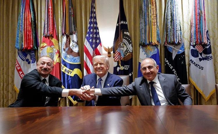 “სომხეთი და აზერბაიჯანი ტერიტორიულ პრეტენზიებზე და ერთმანეთის წინააღმდეგ ძალის გამოყენებაზე უარს ამბობენ“ - ქვეყნებმა სამშვიდობო შეთანხმების ტექსტი გამოაქვეყნეს: რა წერია 17 პუნქტიან დოკუმენტში