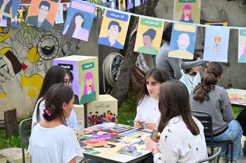 რა გამოწვევები აქვთ ახალგაზრდებს საქართველოში? - ინტერვიუ UNFPA-ს პროგრამის მენეჯერ მარიკა ქურდაძესთან