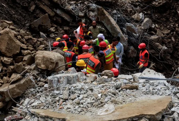 პაკისტანის მთიან სოფელში, ძლიერი წვიმის შედეგად გამოწვეული წყალდიდობას 30-მდე ადამიანი ემსხვერპლა