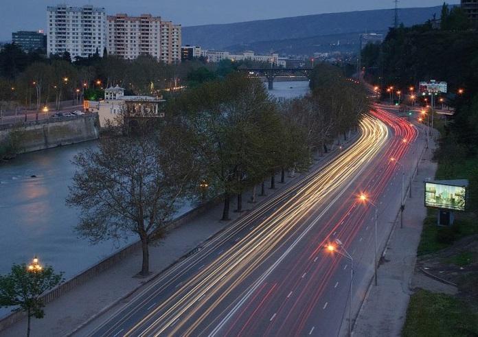 მტკვრის მარცხენა სანაპიროზე საავტომობილო მოძრაობა ნაწილობრივ შეიზღუდება - თბილისის მერია ინფორმაციას ავრცელებს