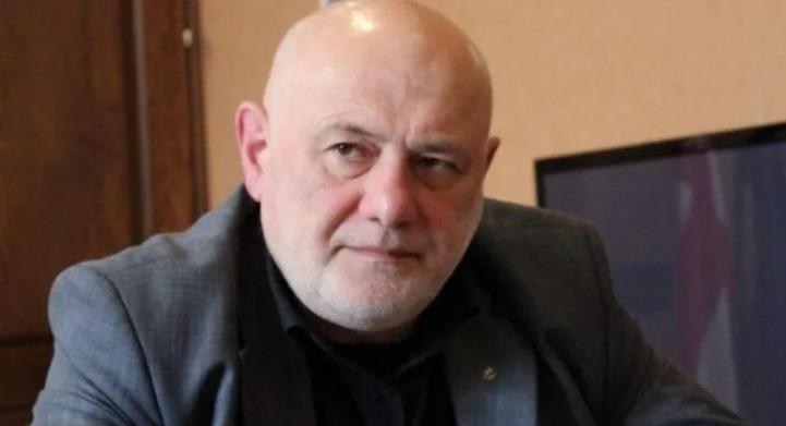 გორის საკრებულოს თავმჯდომარე The New York Times-თან: "რუსები აქ, როგორც მშვიდობისმყოფელები შემოვიდნენ და მადლობა ღმერთს, რომ შემოვიდნენ, ვინაიდან, მიშას ხულიგნები მთელ ქალაქს ძარცვავდნენ"