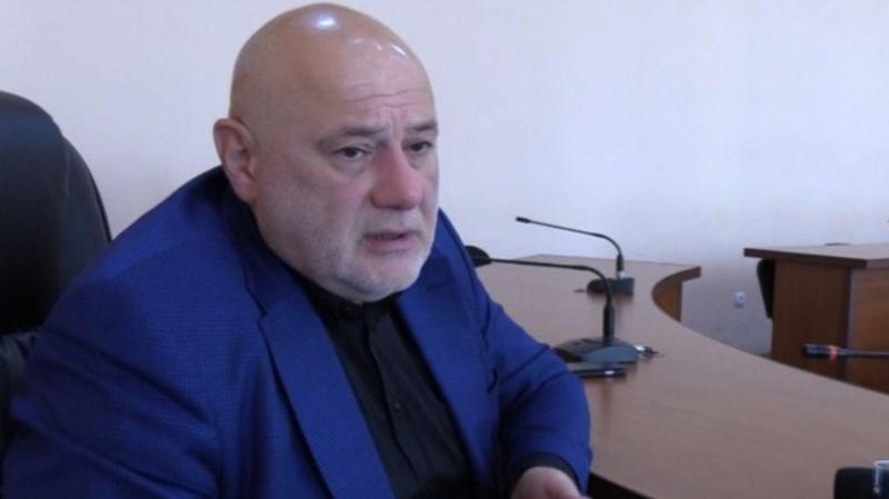 გორის საკრებულოს თავმჯდომარე აცხადებს, რომ "რუსებს მშვიდობისმყოფელებად არ მიიჩნევს" და ყველაფერს The New York Times-ის ჟურნალისტს აბრალებს