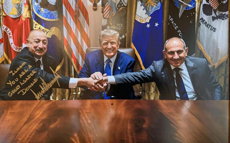 "შენ დიდებული ლიდერი ხარ, ილჰამ" - რა საჩუქარი გაუგზავნა დონალდ ტრამპმა ილჰამ ალიევს?