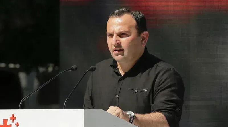 "ივანიშვილის სათამაშო ყაველაშვილი ტრამპს ეუბნება, მე სუვერენული ვარ, ხოლო შენ ტრამპო, "დიპ სთეითის“ მონაო - ყველანი რუსთაველზე, 4 ოქტომბერს" - პაატა მანჯგალაძე