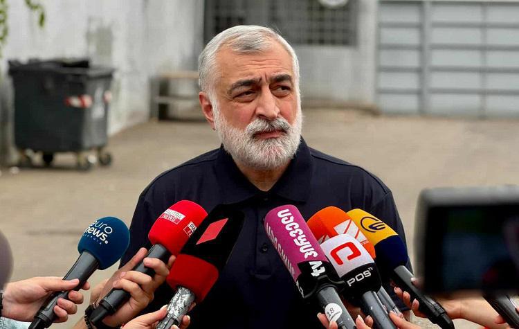 “ეს არის მუხანათური, ძალიან ბინძური საქციელი, როცა ჩვენი თანამებრძოლები ზუსტად იმავე მუხლით იხდიან სასჯელს“ - მამუკა ხაზარაძემ საპატიმრო დატოვა: პირველი კომენტარი