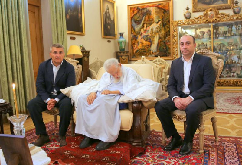 მამუკა მდინარაძე და გეკა გელაძე პატრიარქს ესტუმრნენ - რა ინფორმაციას ავრცელებს სუს-ი?